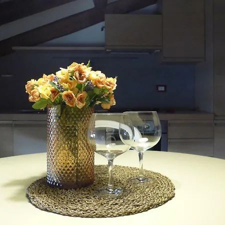 Charme Con Parcheggio Apartamento
